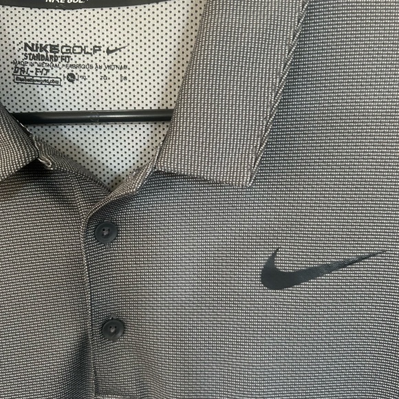Nike golf shirt - Picture 3 of 3